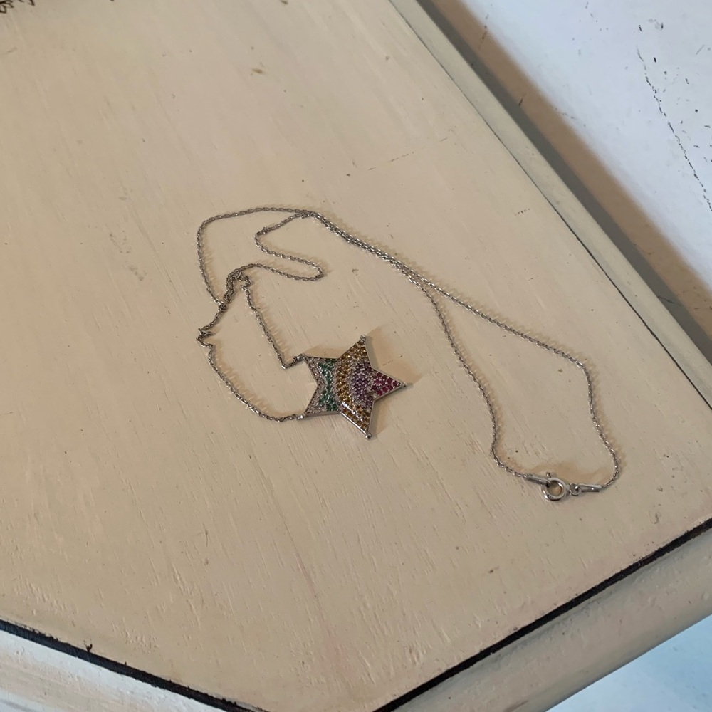 Rainbow Dimond star necklace - Picture 12 of 16